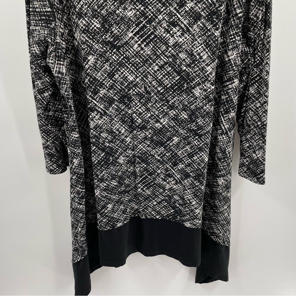 J. Jill Wherever Collection Stretch Asymmetrical Shark Bite Hem Pull Over Top - Picture 8 of 12